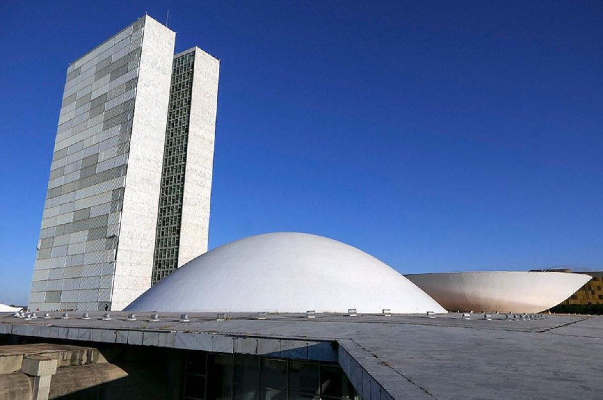 Projeto que garante piso salarial aos enfermeiros será votado hoje pelo Senado